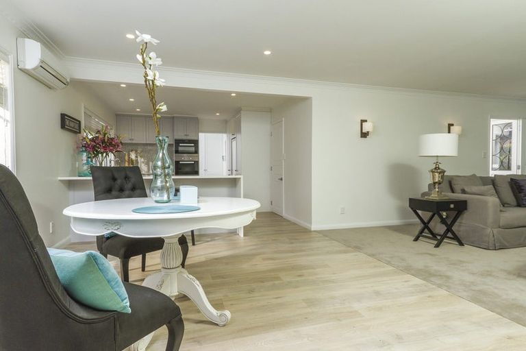 Photo of property in 2/15 Saltburn Road, Milford, Auckland, 0620