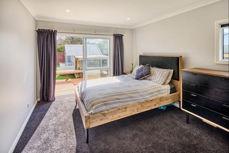 Photo of property in 3 Montgomery Crescent, Clouston Park, Upper Hutt, 5018