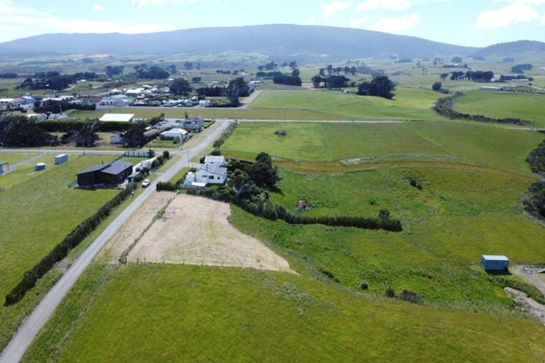 Photo of property in 19 Dudley Street, Orepuki, Riverton, 9881