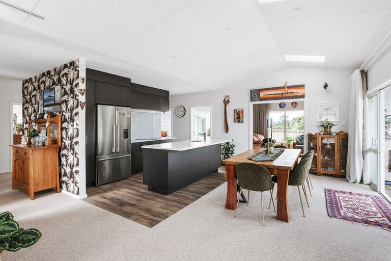 Photo of property in 2 Karanema Place, Coastlands, Whakatane, 3120