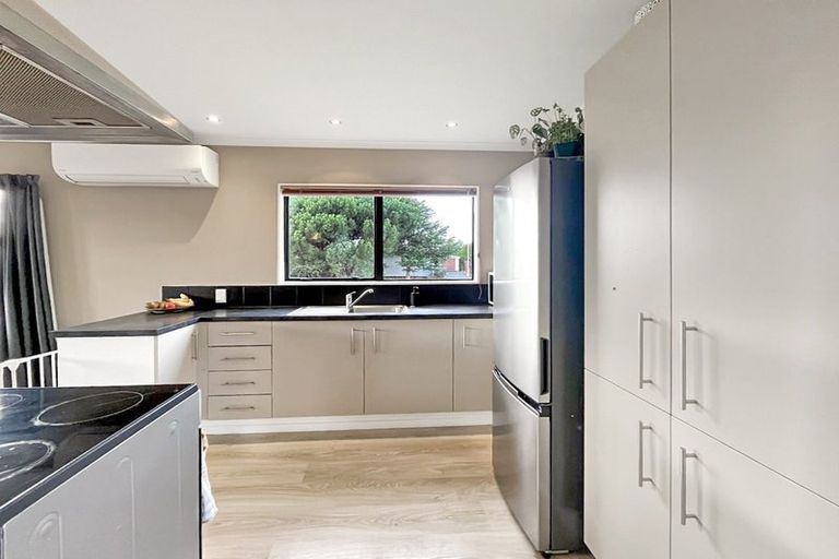 Photo of property in 9 Cargill Grove, Kelvin Grove, Palmerston North, 4414