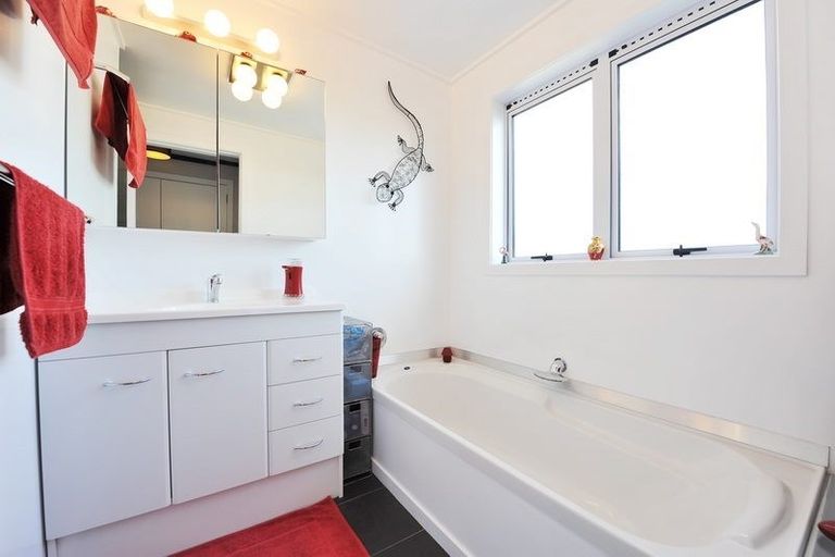 Photo of property in 37b London Road, Korokoro, Lower Hutt, 5012