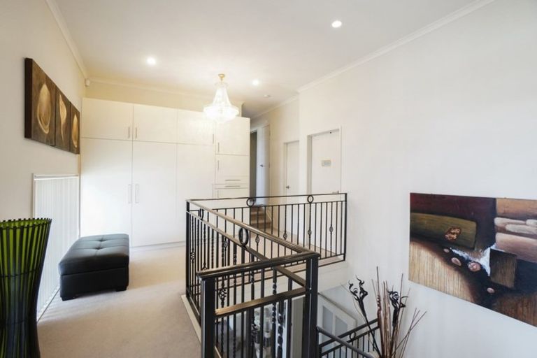 Photo of property in 4 Andy Crescent, Flat Bush, Auckland, 2016