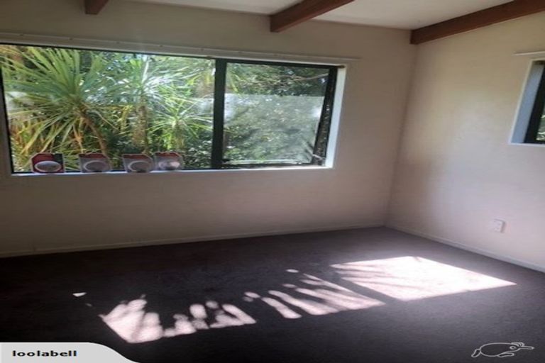 Photo of property in 62 Ngarahana Avenue, Paremoremo, Auckland, 0632