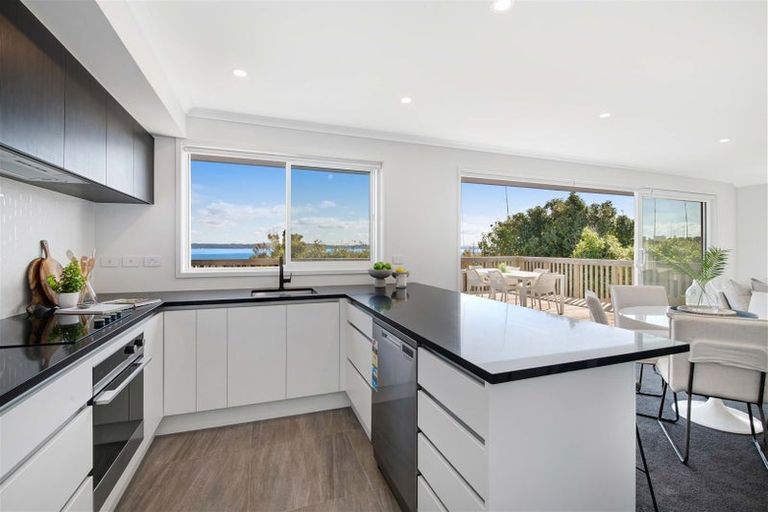 Photo of property in 954a Whangaparaoa Road, Manly, 0930