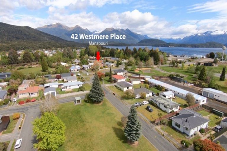 Photo of property in 42 Westmere Place, Manapouri, 9679