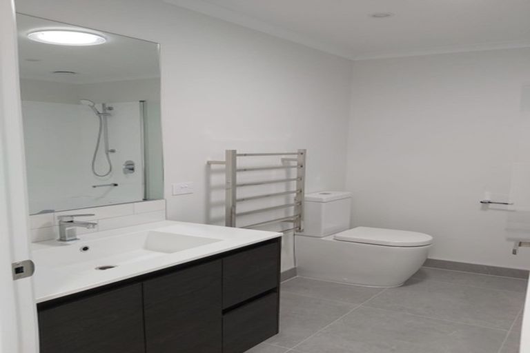 Photo of property in 32 Pennant Street, Long Bay, Auckland, 0630