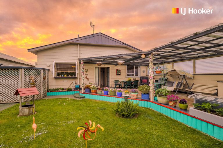 Photo of property in 4 West Avenue, Saint Clair, Dunedin, 9012