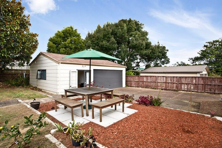Photo of property in 5 Tadley Court, Goodwood Heights, Auckland, 2105