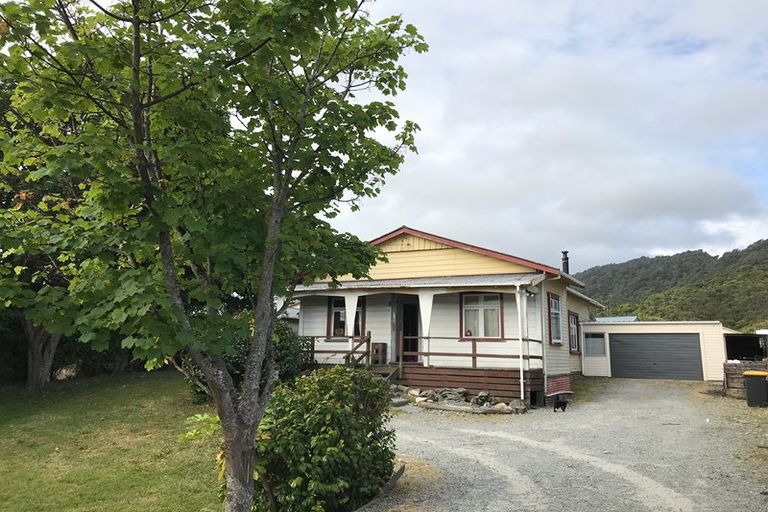 Photo of property in 123 Bright Street, Cobden, Greymouth, 7802