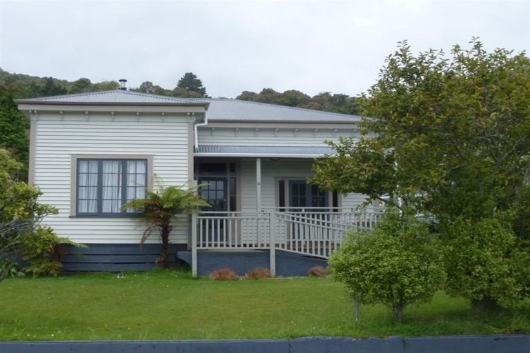 Photo of property in 21 Kilgour Road, Greymouth, 7805