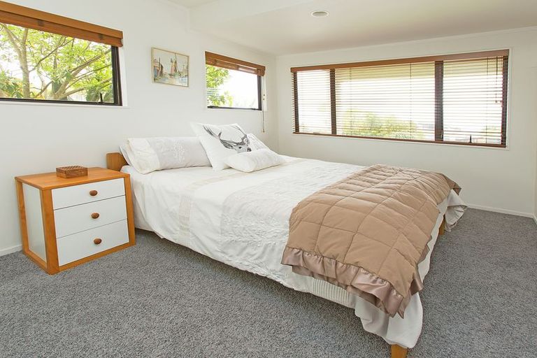 Photo of property in 201 Vipond Road, Stanmore Bay, Whangaparaoa, 0932
