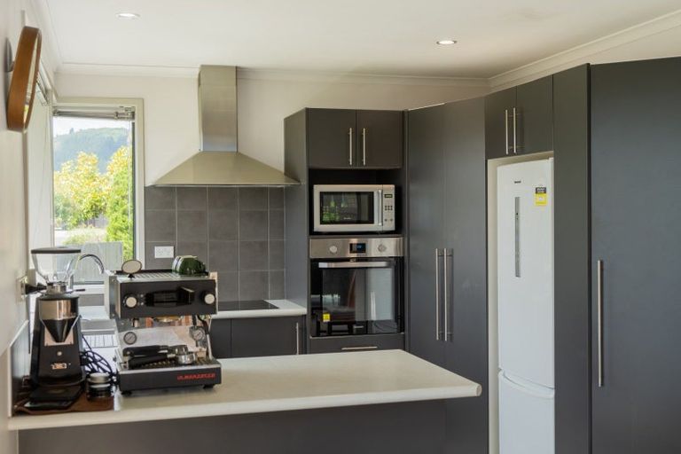 Photo of property in 10 Kinder Place, Ngongotaha, Rotorua, 3010