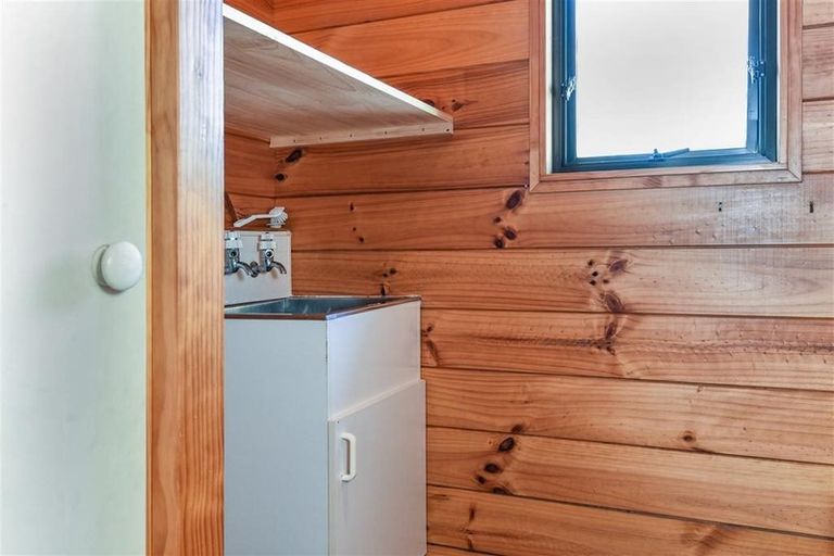 Photo of property in 1036a Great North Road, Point Chevalier, Auckland, 1022