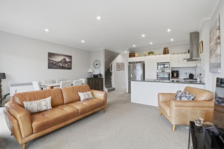 Photo of property in 11b Nellie Drive, Kumeu, 0810