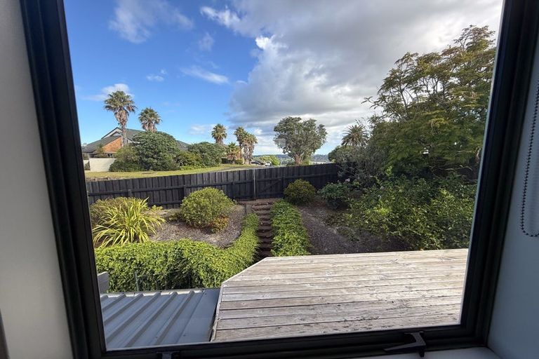 Photo of property in 8 Ngahere Views, Orewa, 0931