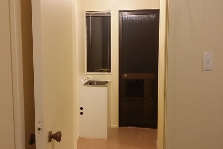 Photo of property in 15 Sabot Place, Massey, Auckland, 0614