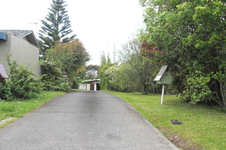 Photo of property in 10 Rosalind Road, Glenfield, Auckland, 0629