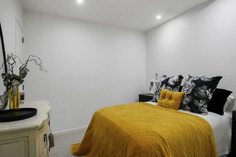 Photo of property in 203/136 Marine Parade, Mount Maunganui, 3116