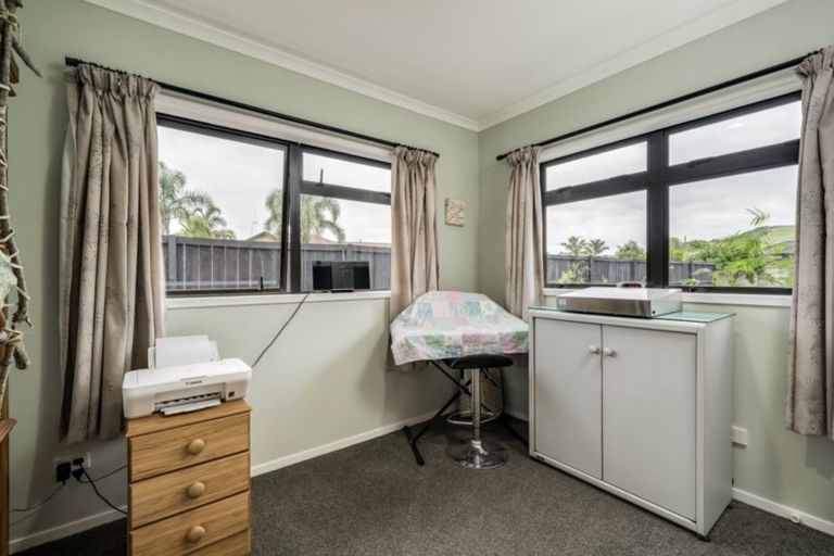 Photo of property in 41 Putaka Place, Papamoa Beach, Papamoa, 3118