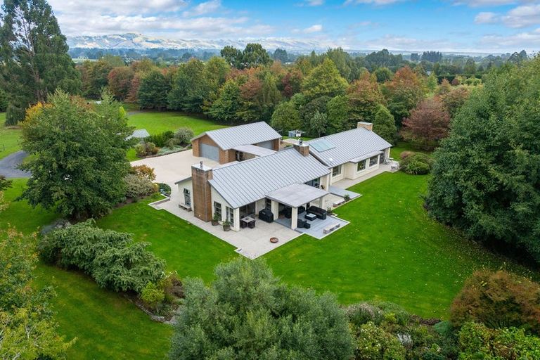 Photo of property in 32 Tirohanga Road, North Taieri, Mosgiel, 9092