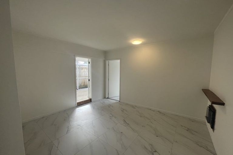 Photo of property in 30 Ramillies Place, Glenfield, Auckland, 0629