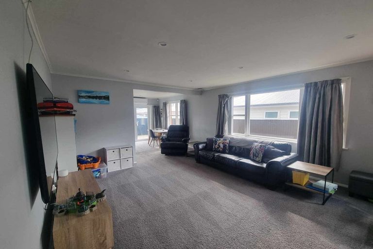 Photo of property in 22 Murray Street, Wallaceville, Upper Hutt, 5018