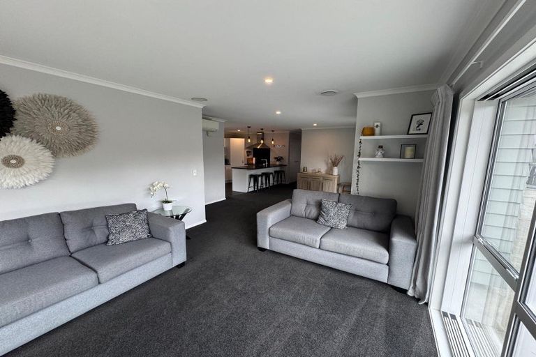 Photo of property in 18 Grande Place, Wainuiomata, Lower Hutt, 5014