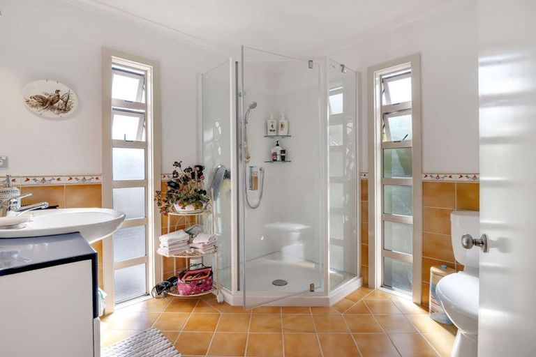 Photo of property in 2 Vaucluse Drive, Nukuhau, Taupo, 3330