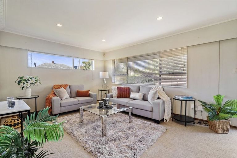 Photo of property in 2/32 Opaheke Road, Papakura, 2110