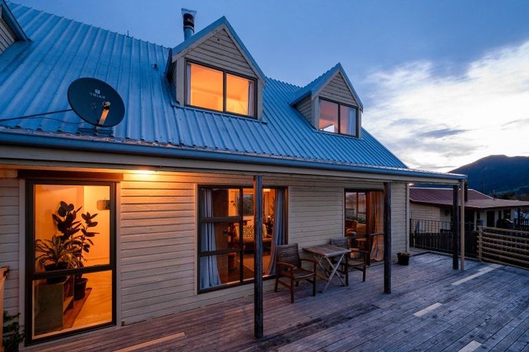 Photo of property in 111 Lakeview Terrace, Lake Hawea, Wanaka, 9382