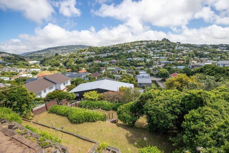 Photo of property in 45 Turville Crescent, Newlands, Wellington, 6037