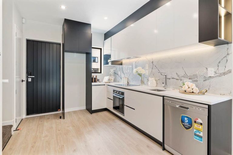 Photo of property in 44 Kiato Lane, Flat Bush, Auckland, 2019