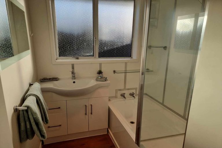 Photo of property in 2/16a Ranfurly Street, Trentham, Upper Hutt, 5018