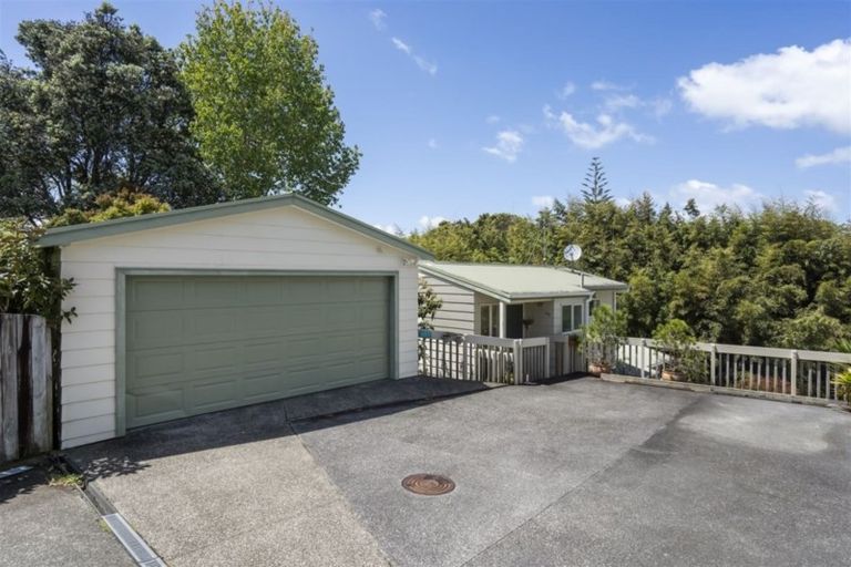 Photo of property in 2/7 Fordham Street, Beach Haven, Auckland, 0626