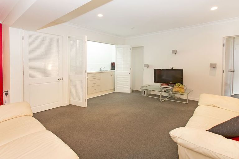 Photo of property in 201 Vipond Road, Stanmore Bay, Whangaparaoa, 0932