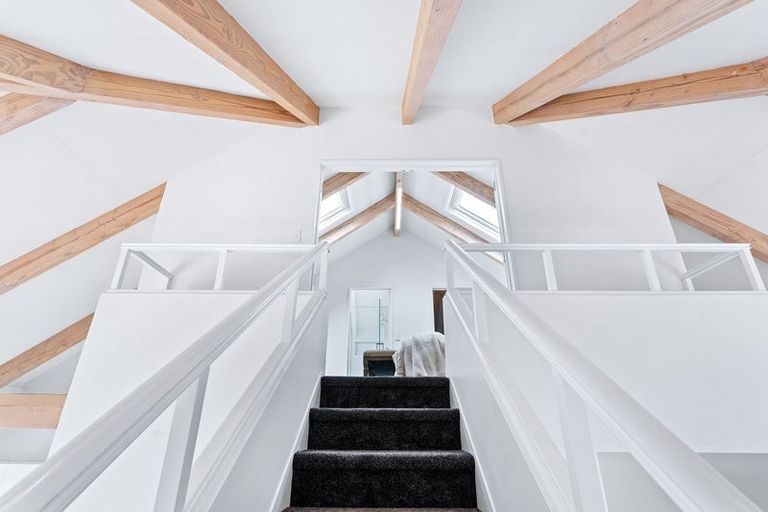 Photo of property in 2/7 Seine Road, Forrest Hill, Auckland, 0620