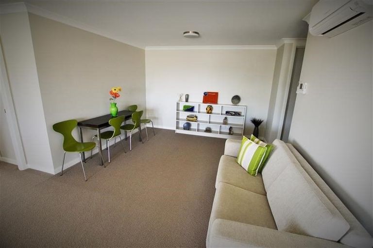 Photo of property in 102 Landmark Terrace, Orewa, 0931