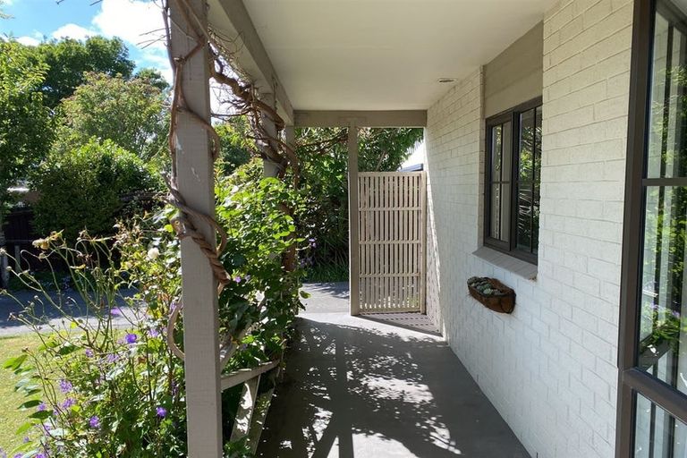 Photo of property in 15 Althorp Place, Avonhead, Christchurch, 8042