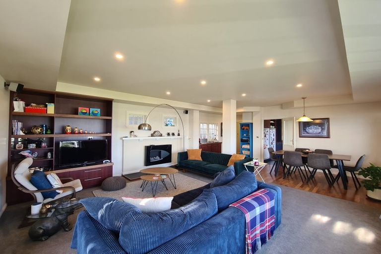 Photo of property in 28 Main Road, Mount Pleasant, Christchurch, 8081