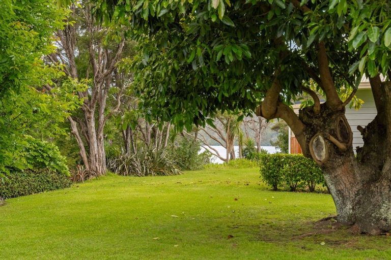 Photo of property in 130 Moana Anu Anu Avenue, Whangamata, 3620