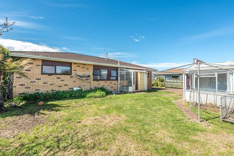 Photo of property in 12 Warwick Place, Springvale, Whanganui, 4501