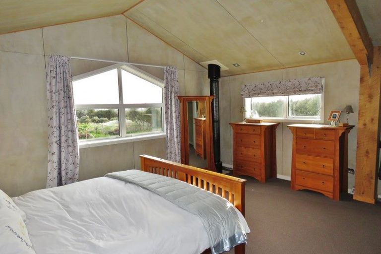 Photo of property in 240 Alma Road, Westport, 7892