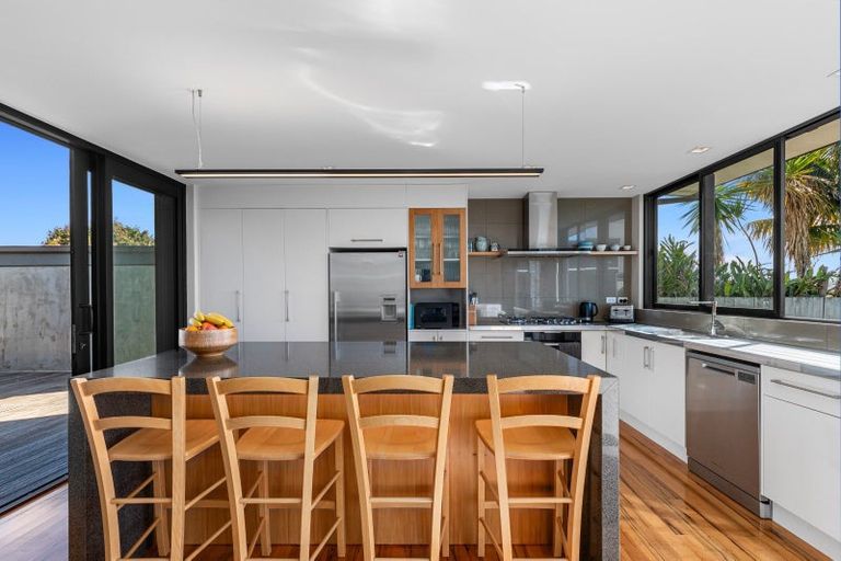 Photo of property in 3 Pine Avenue, Otumoetai, Tauranga, 3110