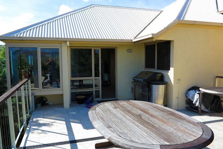 Photo of property in 22 Sutherland Road, Omarama, 9412