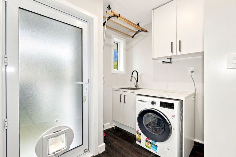 Photo of property in 68 Oakhampton Street, Hornby, Christchurch, 8042