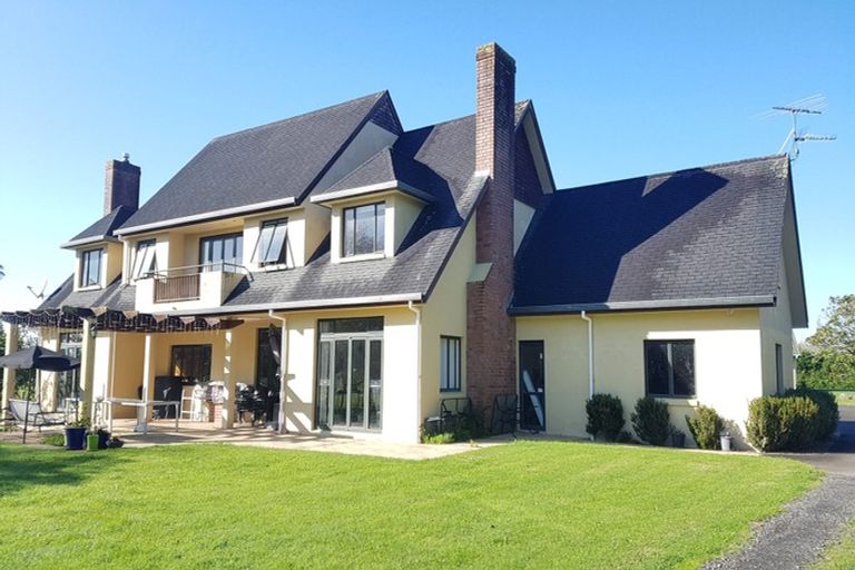 Photo of property in 165 Pine Valley Road, Dairy Flat, Silverdale, 0992