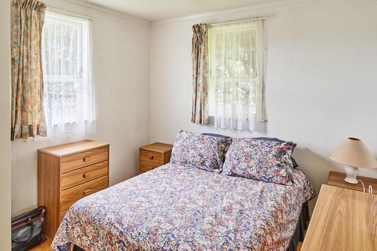 Photo of property in 6 Marne Grove, Waitangirua, Porirua, 5024