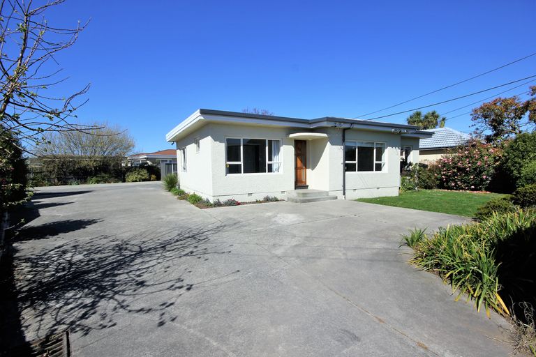 Photo of property in 46 New Brighton Road, Shirley, Christchurch, 8061