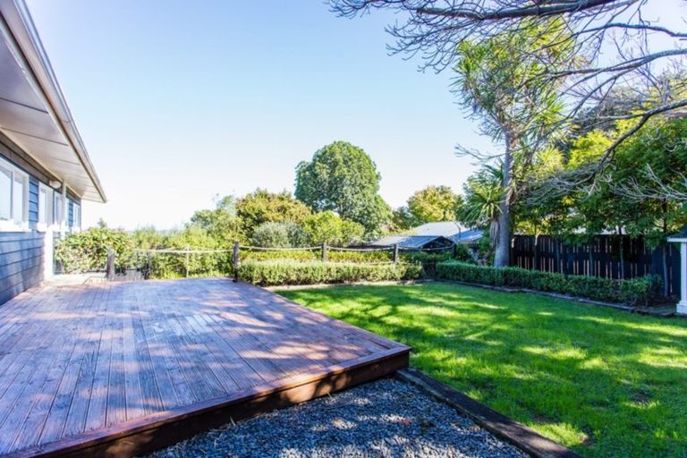 Photo of property in 46 Woodstock Road, Forrest Hill, Auckland, 0620